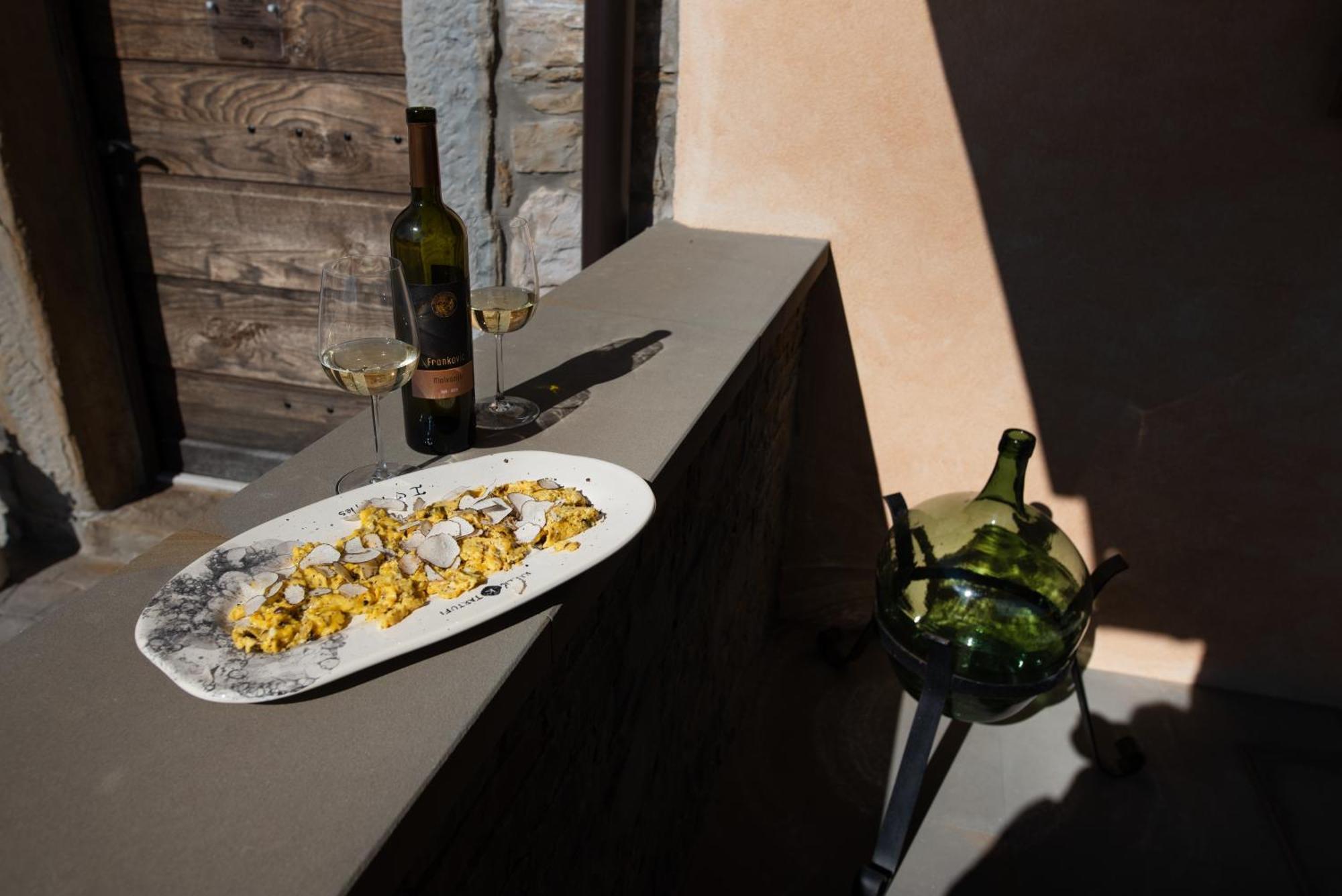 Truffle House Karlic Lejlighed Buzet Eksteriør billede